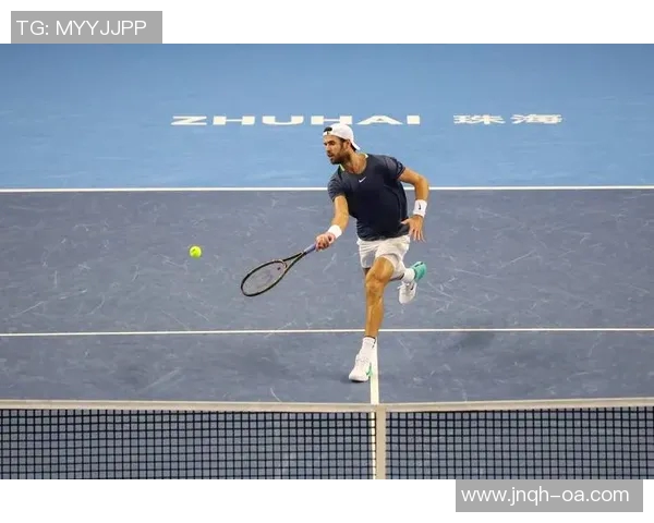 网球赛事精彩纷呈,顶尖选手激烈对决,全球粉丝共同见证巅峰对抗盛宴 网球赛事精彩纷呈,顶尖选手激烈对决,全球粉丝共同见证巅峰对抗盛宴