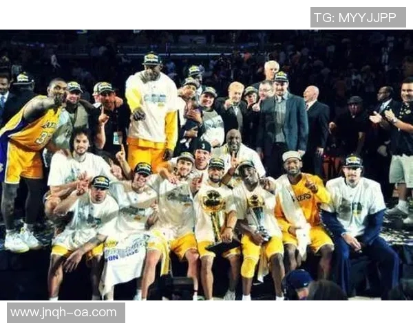 运动员在国际舞台上的成长与挑战 探讨他们的职业生涯与成就